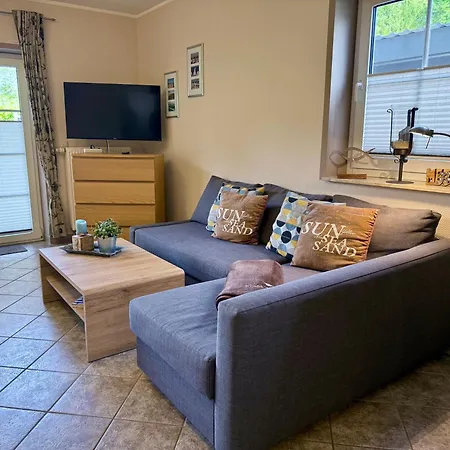 Idyllisches Ferienapartment No 4 In Strandnaehe Zingst