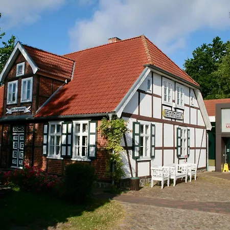 Idyllisches Ferienapartment No 4 In Strandnaehe 징스트
